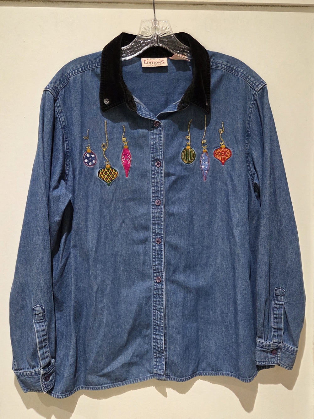 Vtg 90s Y2k Denim Button-Up Shirt with Embroidered Ornaments